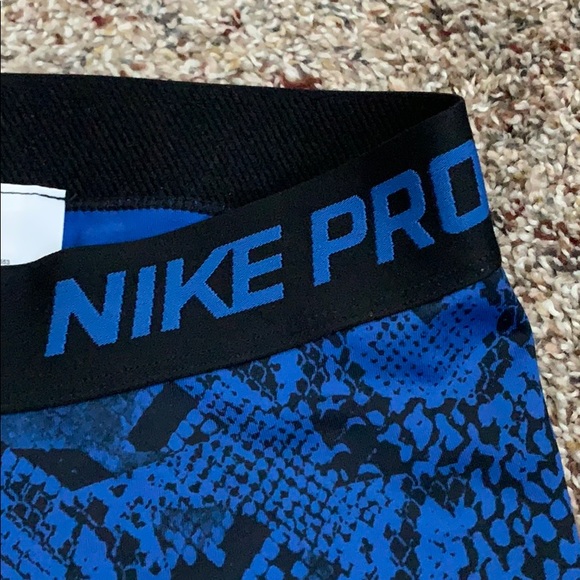 Nike Pro Crop leggings, small - Picture 3 of 8